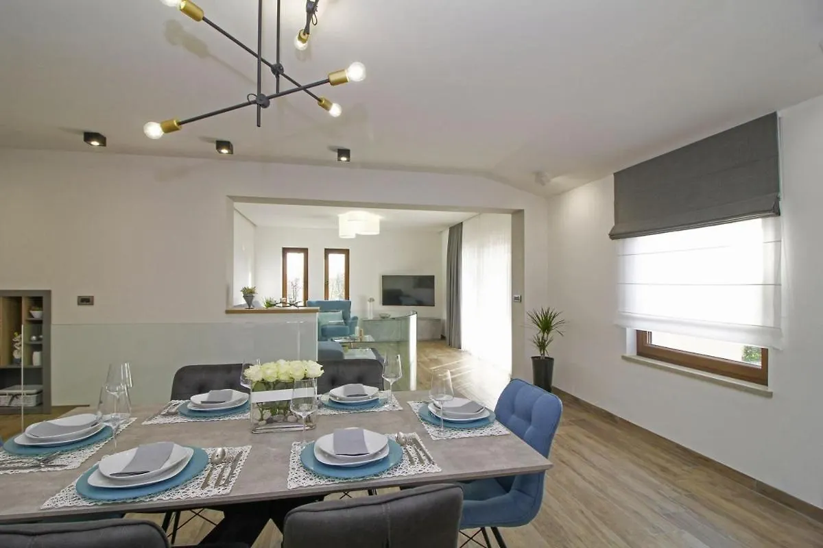 Villa Tina In Pinezici Marcana Croatia